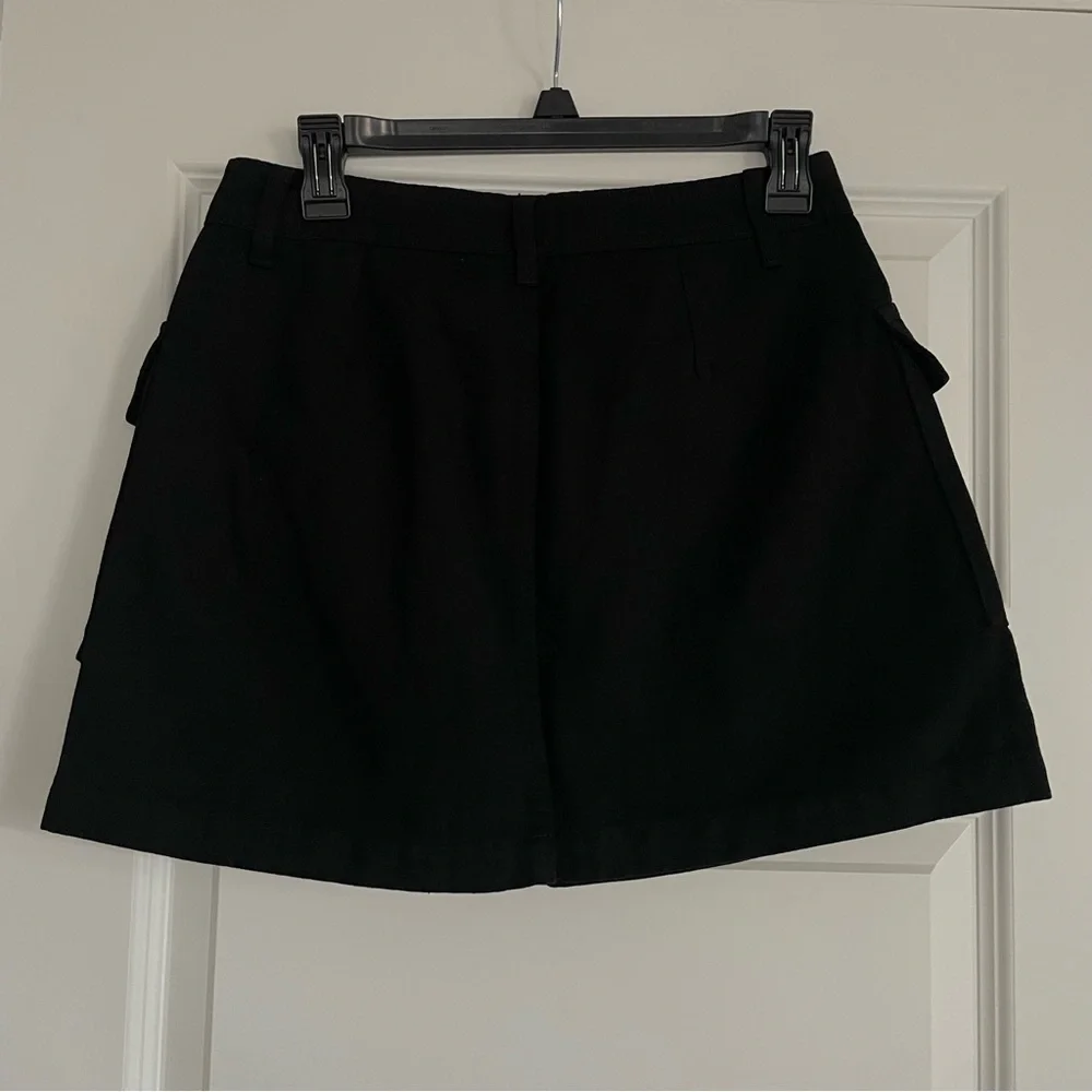 Cider Black Women's Mini Cargo Skirt Size Medium